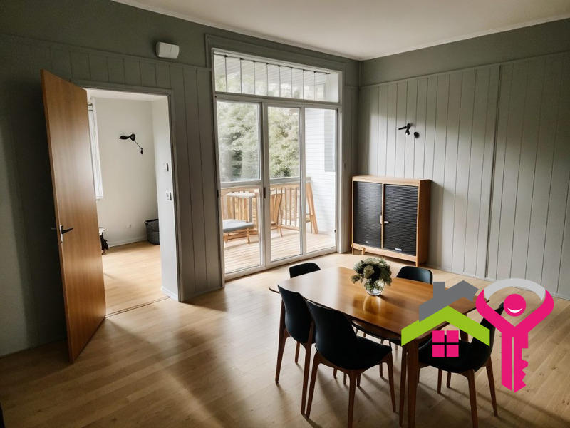 Maison - 120 m² - 7 pièces