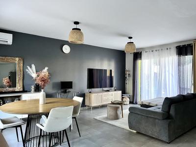 Maison - 86 m² - 4 pièces