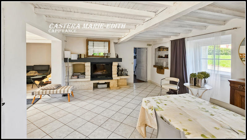 Maison - 232 m² - 8 pièces