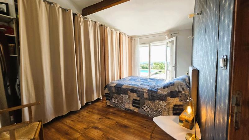 Maison en pierre - 150 m² - 7 pièces