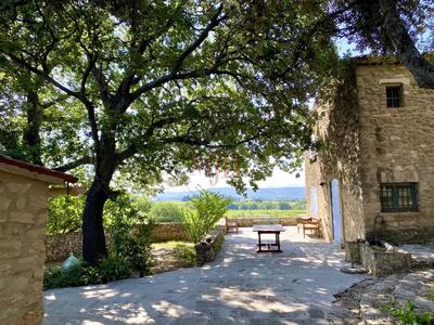 Mas - 478 m² - 15 pièces