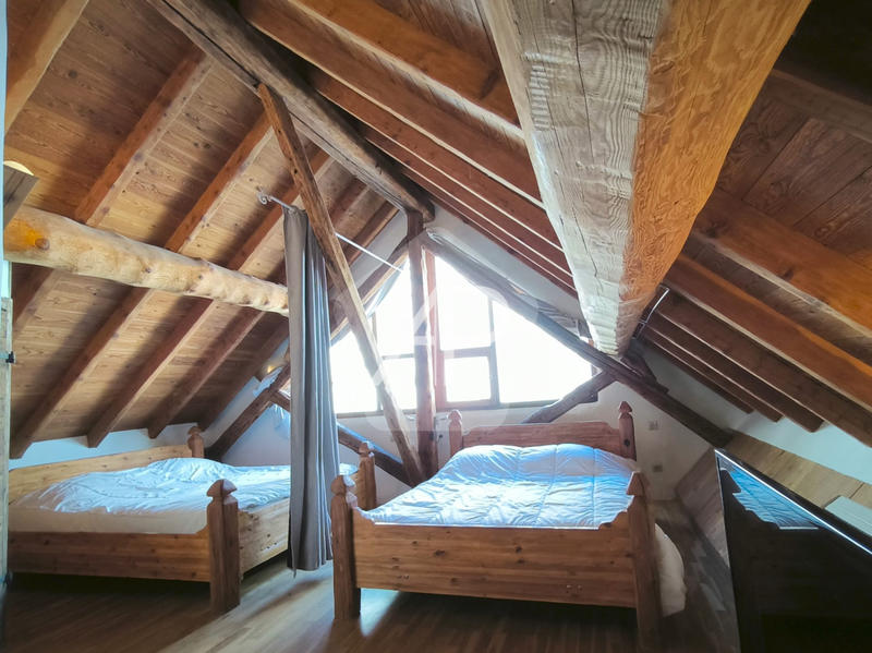 Maison ancienne - 348 m² - 12 pièces