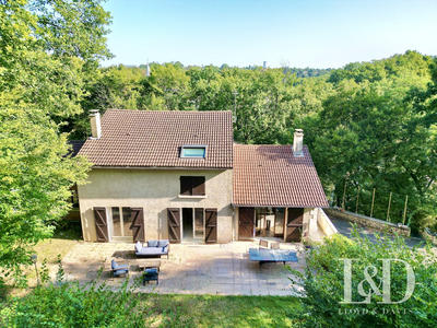 Maison - 190 m² - 7 pièces