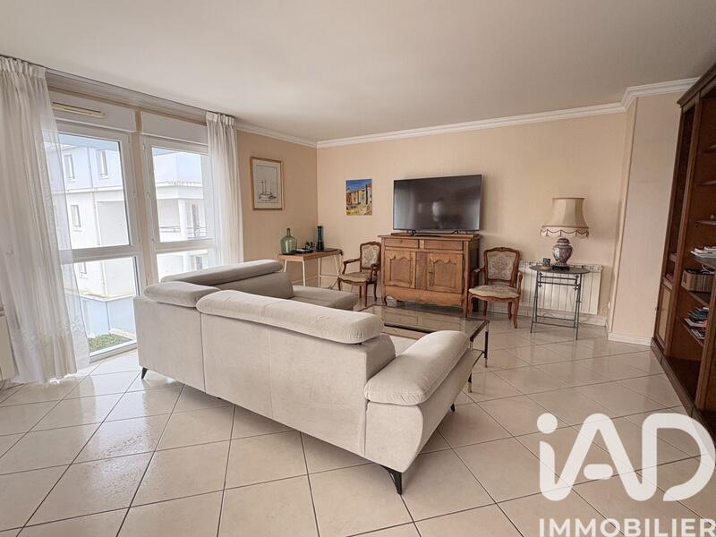 Appartement - 99 m² - 5 pièces