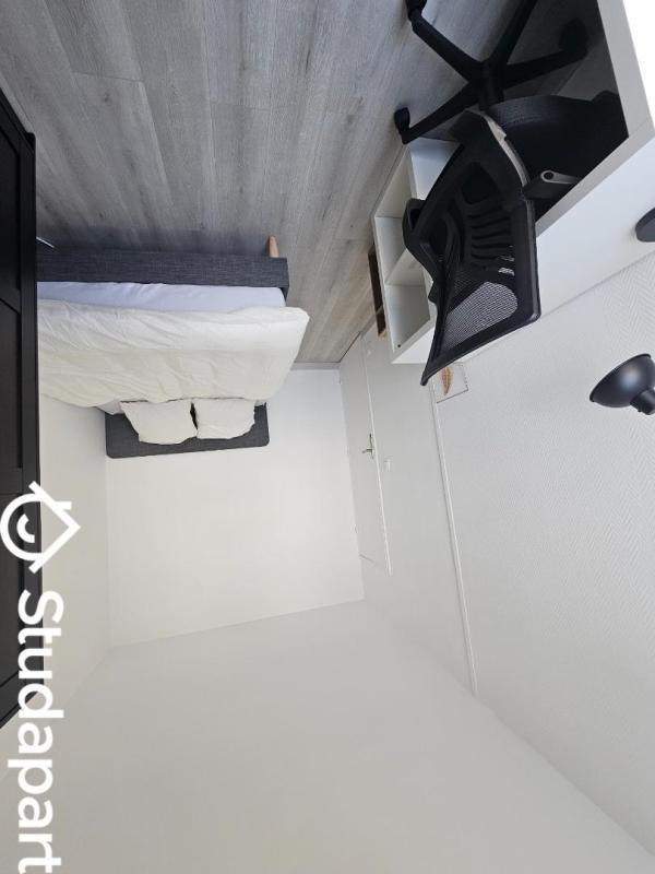 Chambre - 10 m² - 1 pièce