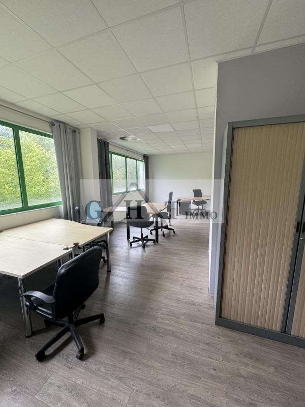 Bureau - 1 500 m²