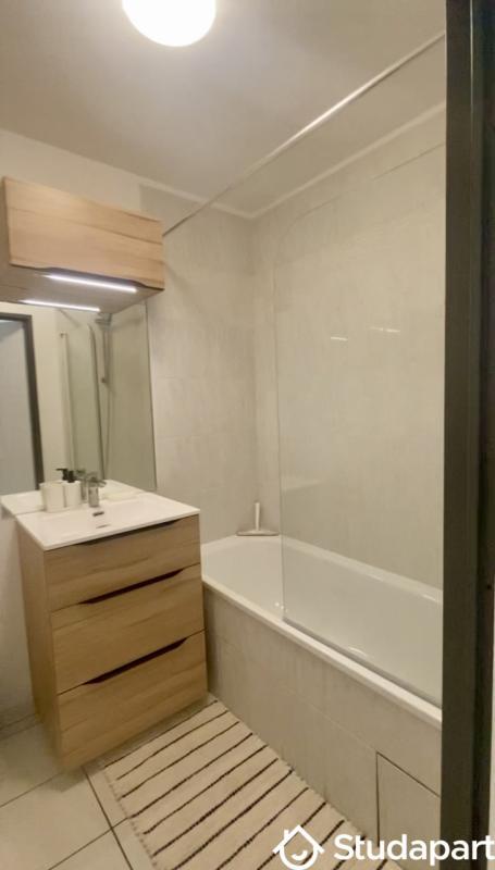 Chambre - 9 m² - 1 pièce