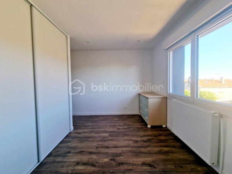 Maison - 180 m² - 7 pièces