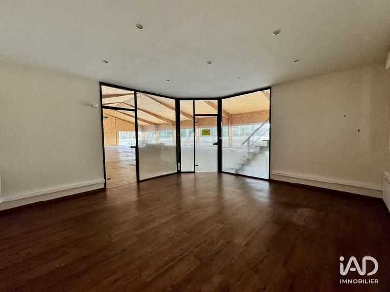 Local commercial - 1 200 m²