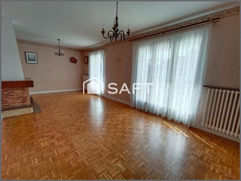 Maison - 174 m² - 8 pièces