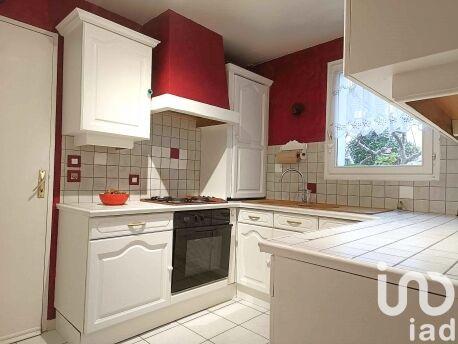 Maison - 90 m² - 5 pièces