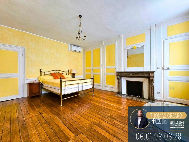 Propriété - 250 m² - 6 pièces