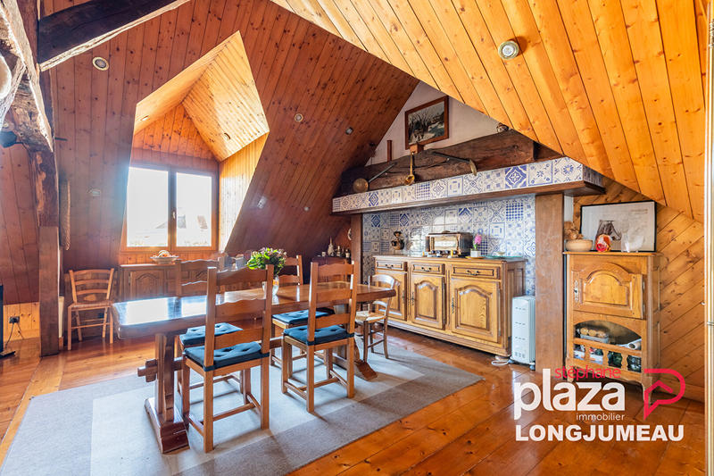 Maison - 297 m² - 8 pièces