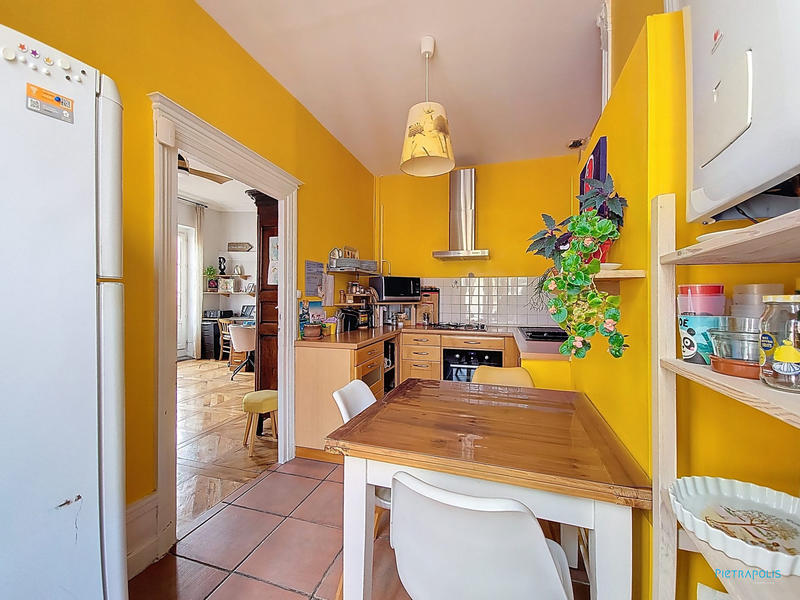 Appartement - 80 m² - 4 pièces