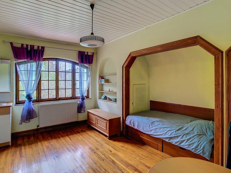 Maison - 233 m² - 8 pièces