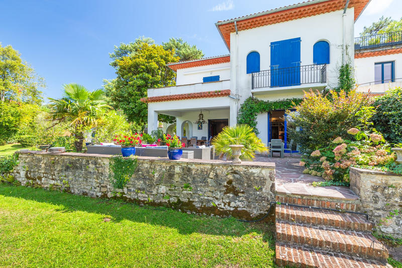 Appartement - 167 m² - 5 pièces