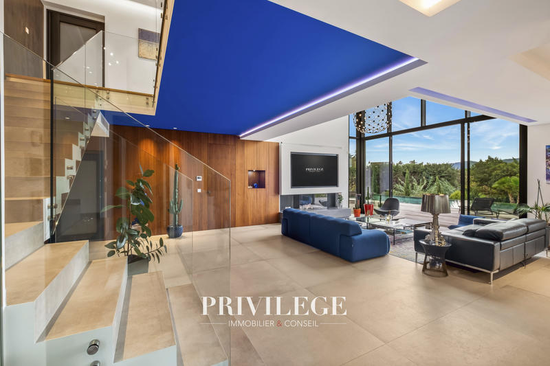 Villa - 340 m² - 8 pièces