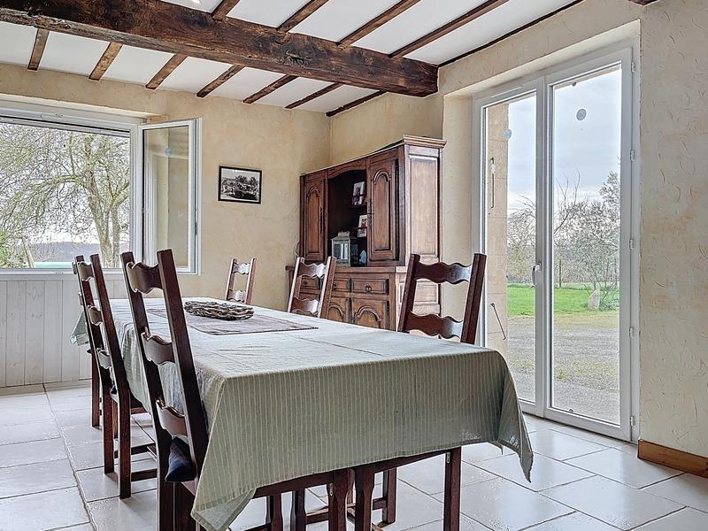 Maison - 270 m² - 12 pièces