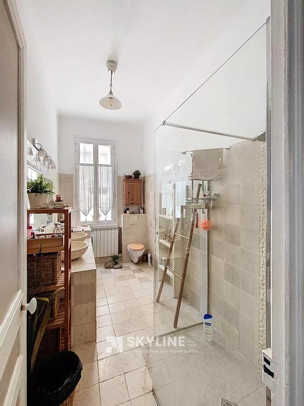 Appartement - 90 m² - 3 pièces