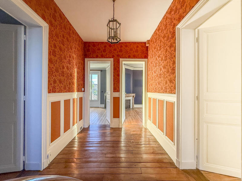 Maison - 198 m² - 7 pièces