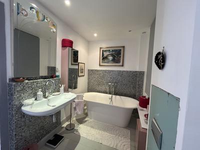 Maison traditionnelle - 95 m² - 4 pièces