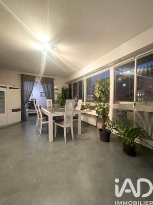 Appartement - 97 m² - 5 pièces