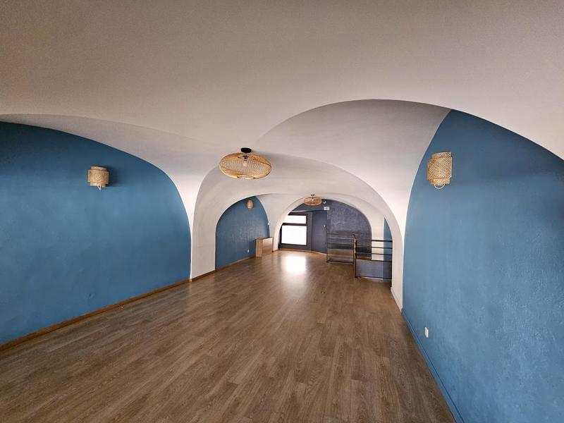 Local commercial - 166 m² - 3 pièces