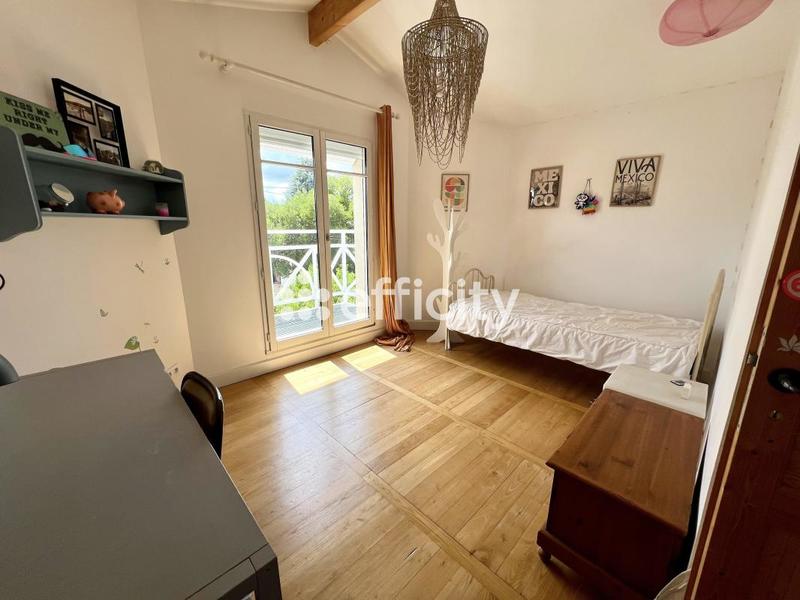 Pavillon - 146 m² - 6 pièces