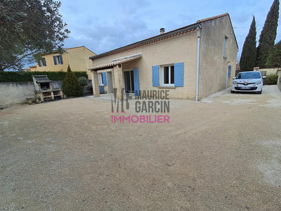 Maison - 104 m² - 4 pièces