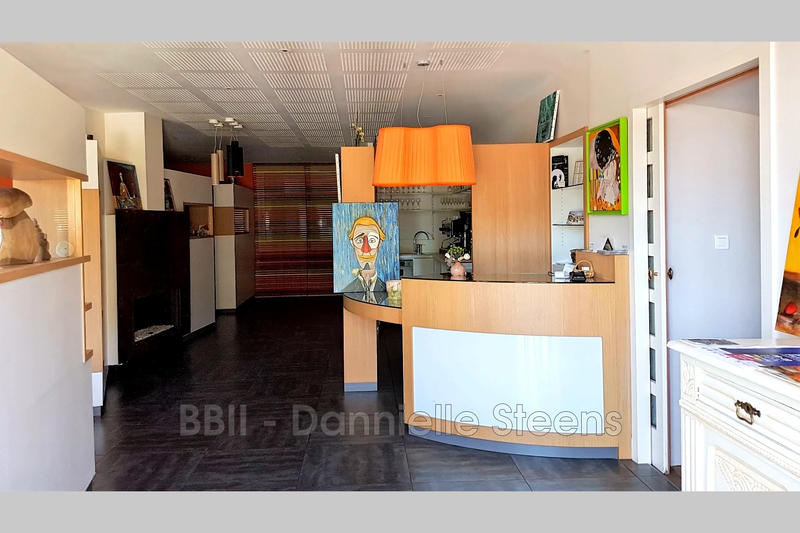 Maison - 340 m² - 12 pièces