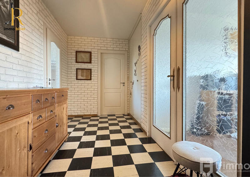 Appartement - 112 m² - 5 pièces