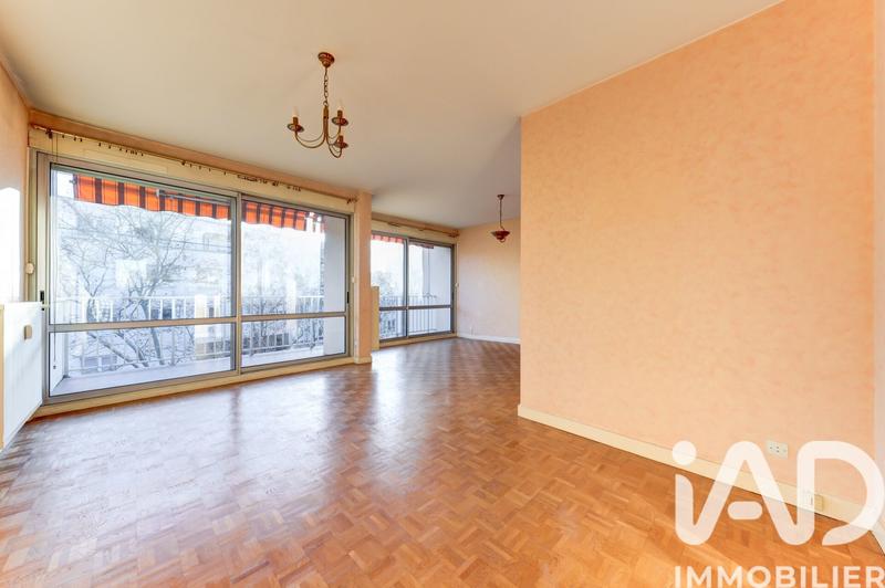 Appartement - 82 m² - 3 pièces