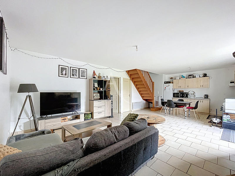 Maison - 95 m² - 5 pièces