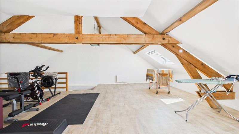 Maison - 236 m² - 7 pièces