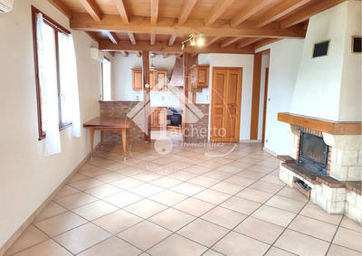 Maison - 200 m² - 7 pièces