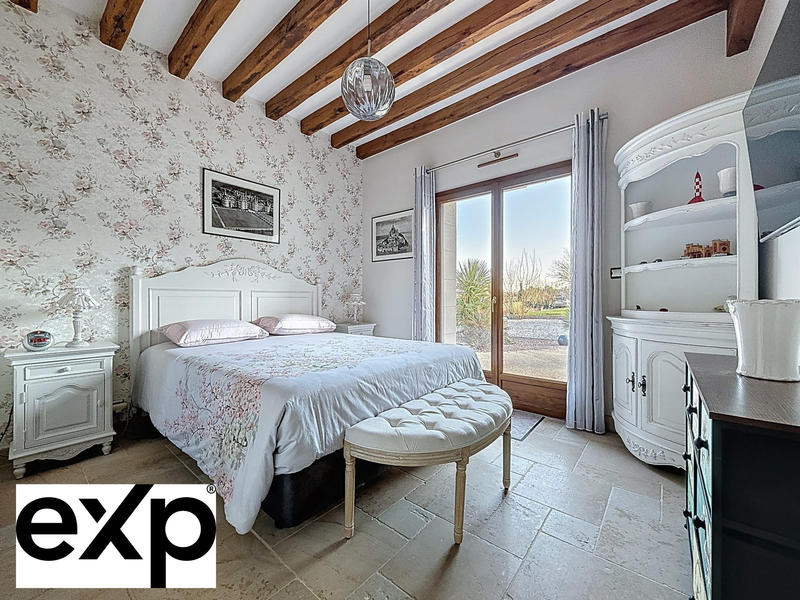 Maison traditionnelle - 267 m² - 8 pièces