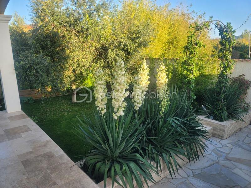 Maison traditionnelle - 155 m² - 6 pièces