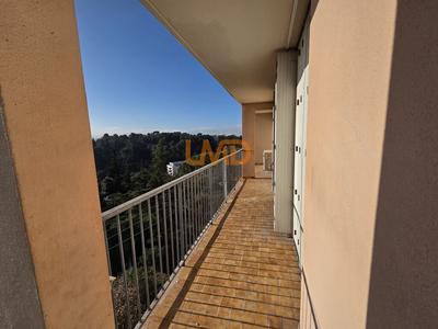 Appartement - 107 m² - 5 pièces