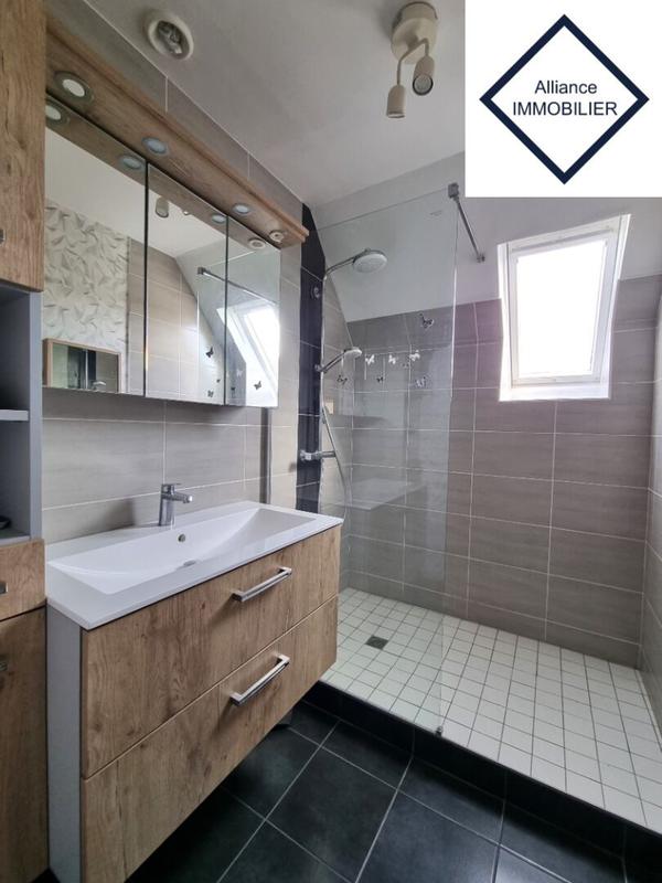 Maison - 95 m² - 6 pièces