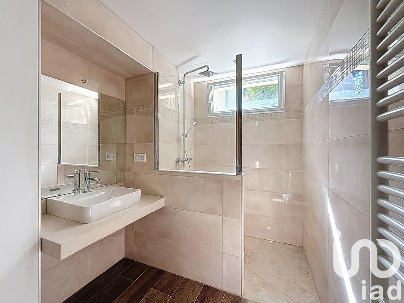 Maison - 262 m² - 8 pièces