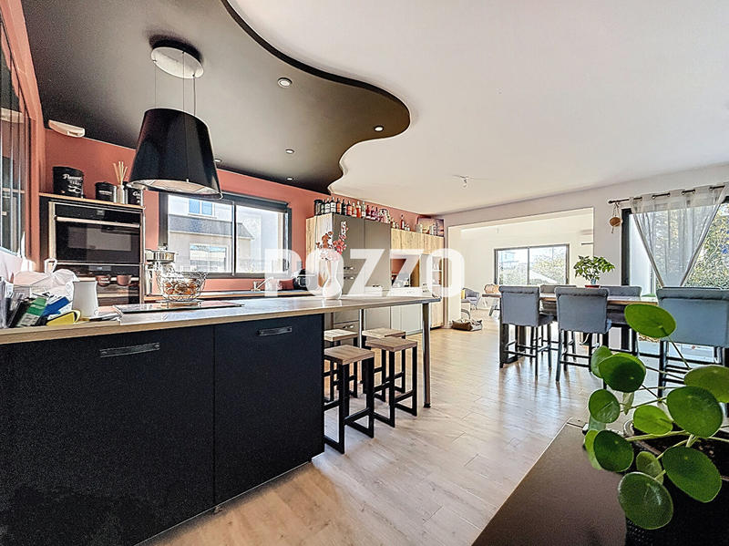 Maison - 155 m² - 6 pièces