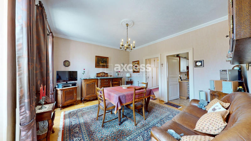 Maison - 234 m² - 10 pièces