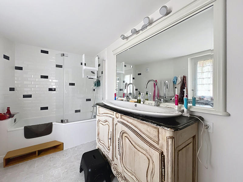 Maison - 145 m² - 7 pièces