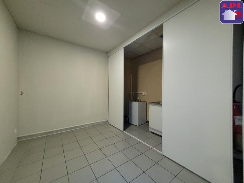 Local d'activités - 73 m² - 2 pièces