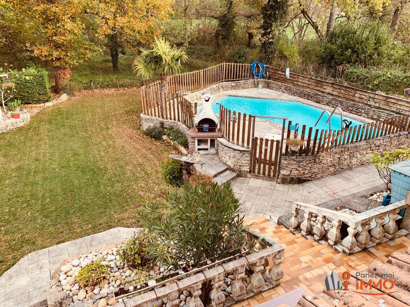 Villa - 172 m² - 8 pièces