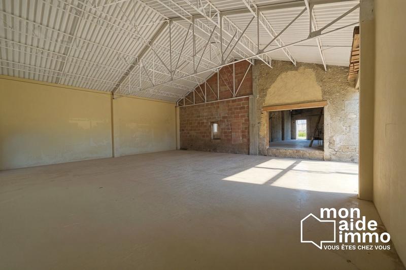 Maison - 600 m² - 9 pièces