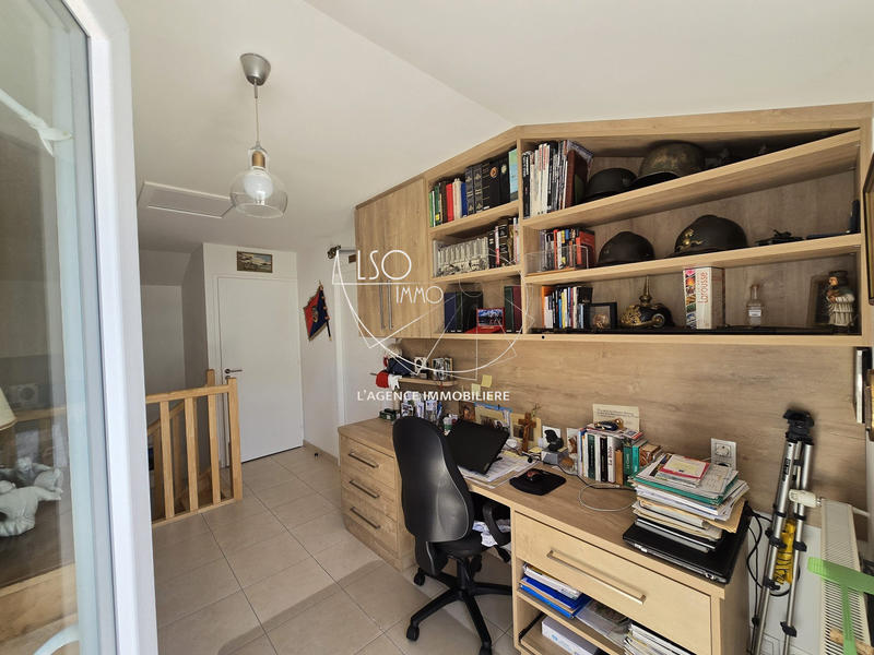 Maison traditionnelle - 94 m² - 4 pièces