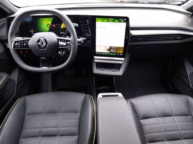 Renault Mégane E-Tech 220 ch autonomie confort Gsr2 Iconic