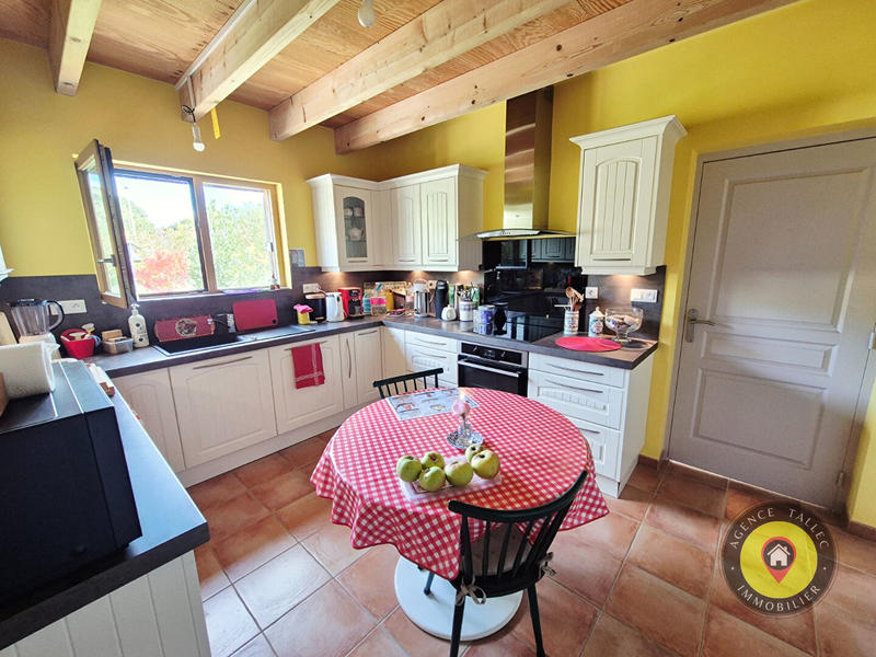 Maison - 160 m² - 5 pièces