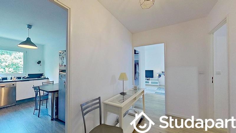 Chambre - 90 m² - 1 pièce